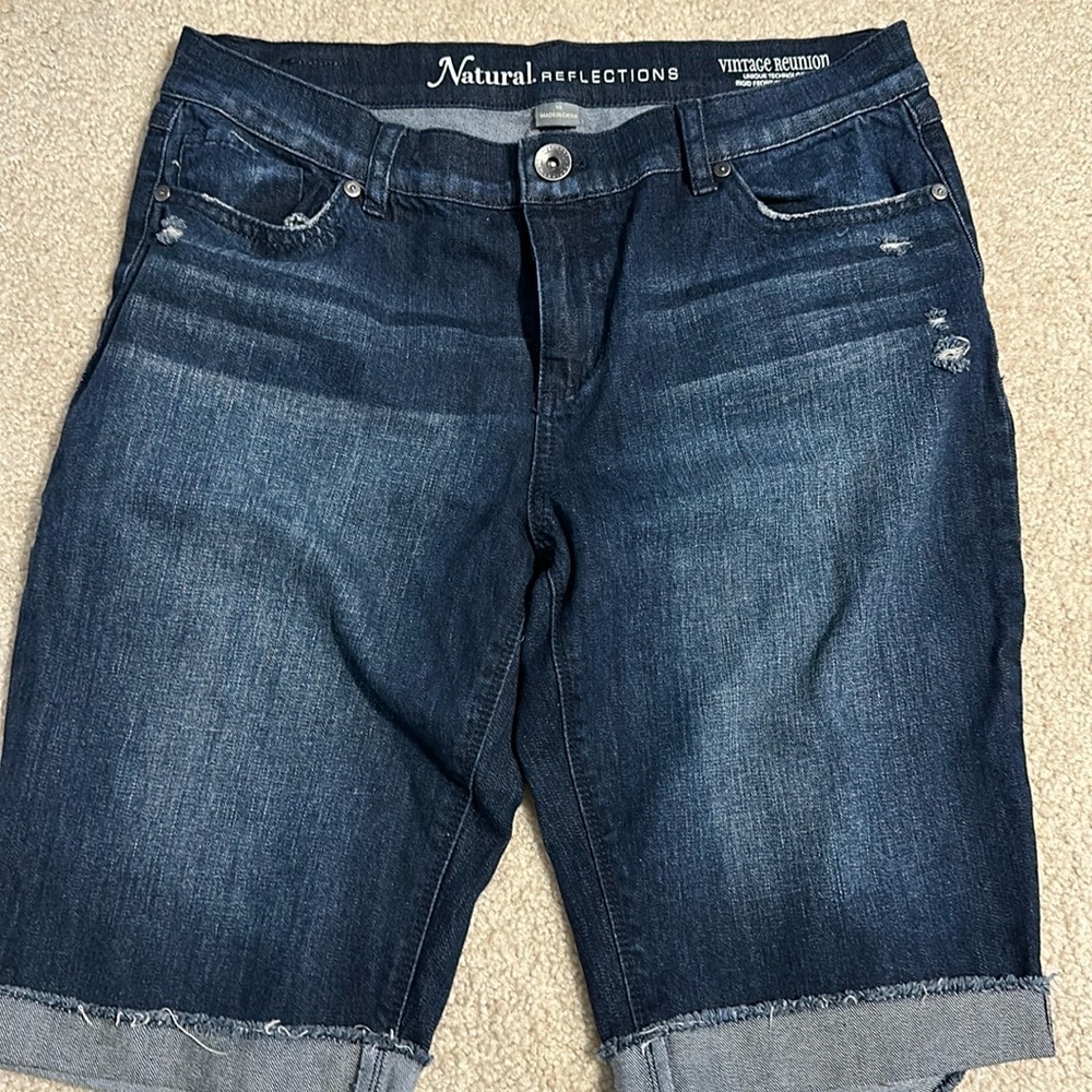NATURAL REFLECTIONS women’s Jean short sz 10